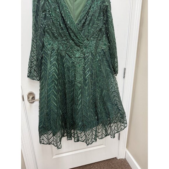 MAC DUGGAL Size 22 Green 20399 EMBELLISHED LONG SLEEVE WRAP OVER Cocktail DRESS - Picture 6 of 12